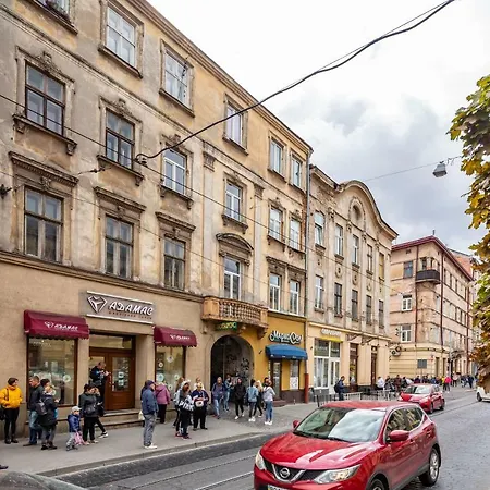 Apartment With 2 Bedroom Near Opera House Gorodotska 27 Str With Parking 利沃夫 外观 照片