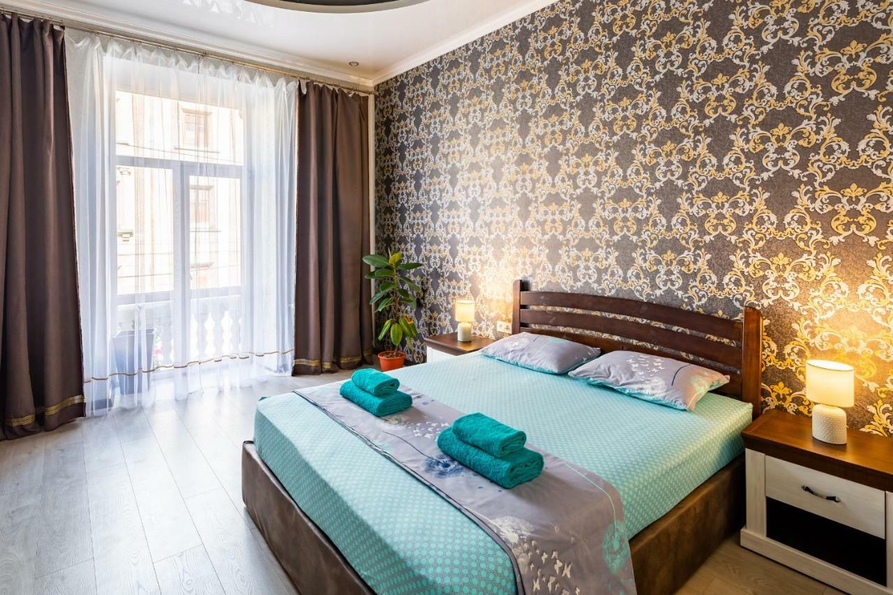 Apartment With 2 Bedroom Near Opera House Gorodotska 27 Str With Parking Lviv