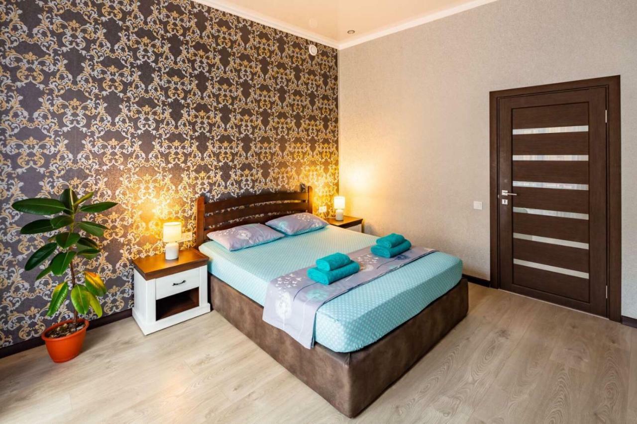 With 2 Bedroom Near Opera House Gorodotska 27 Str With Parking Apartment Lviv