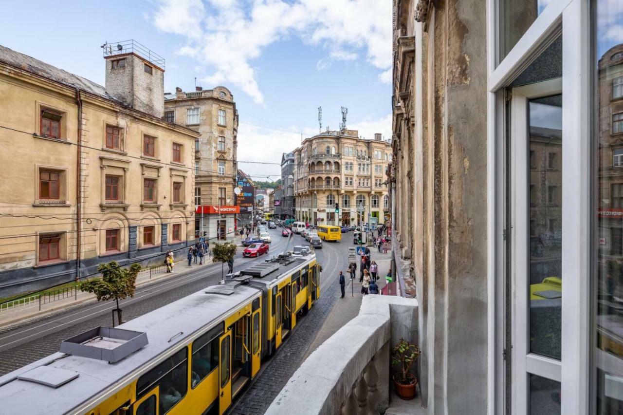 With 2 Bedroom Near Opera House Gorodotska 27 Str With Parking *