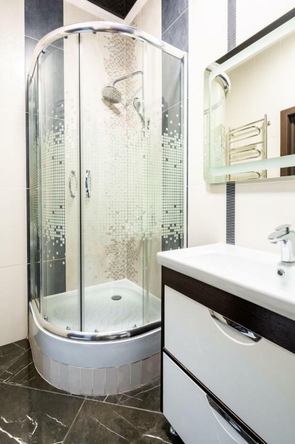 With 2 Bedroom Near Opera House Gorodotska 27 Str With Parking * Lviv